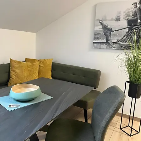 Ferien-monteurwohnung דירה *