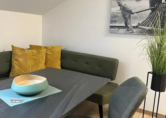 Ferien-monteurwohnung דירה *